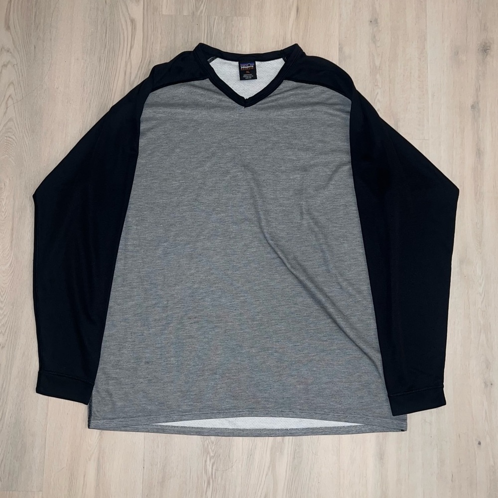 Vintage Patagonia Shirt Men’s XL Gray Capilene Midweight Base Layer Made USA